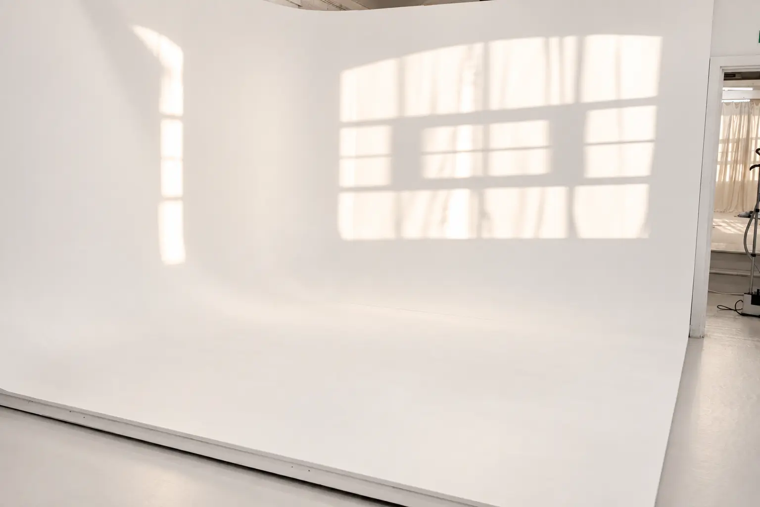 The Workshop — sunlit infinity wall