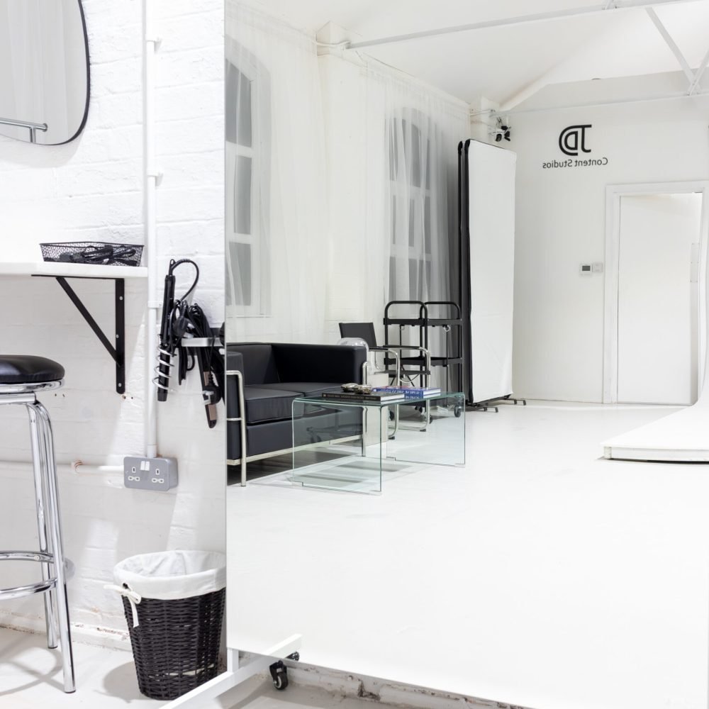 Workshop Photo Studio - Large Mirror on Wheels.